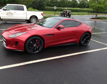 იშლება Jaguar F type