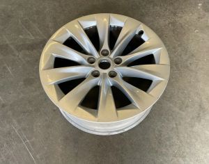 R19 TESLA Model S 2015-2020