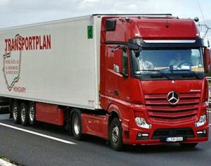 Mercedes Actros - 1