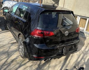დაშლილი Golf R GTI