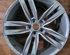 R20 დისკები საბურავებით