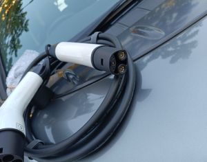 Tesla- გარე დამტენის კაბელი მონაცემები სურათზეა