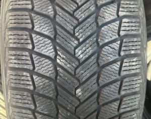 R22  285/45ზამთარი