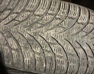 R18  235/60 ზამთარი