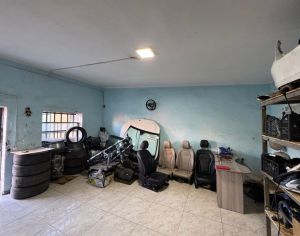 იშლება w205