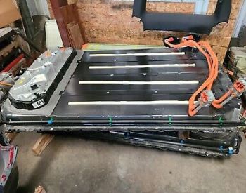 Tesla model 3 long range battery