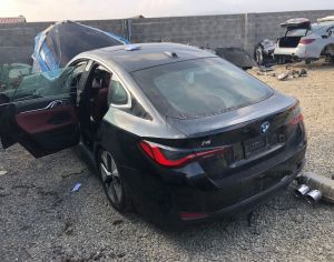 BMW I4 იშლება